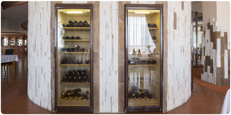 CAREL solutions for wine coolers